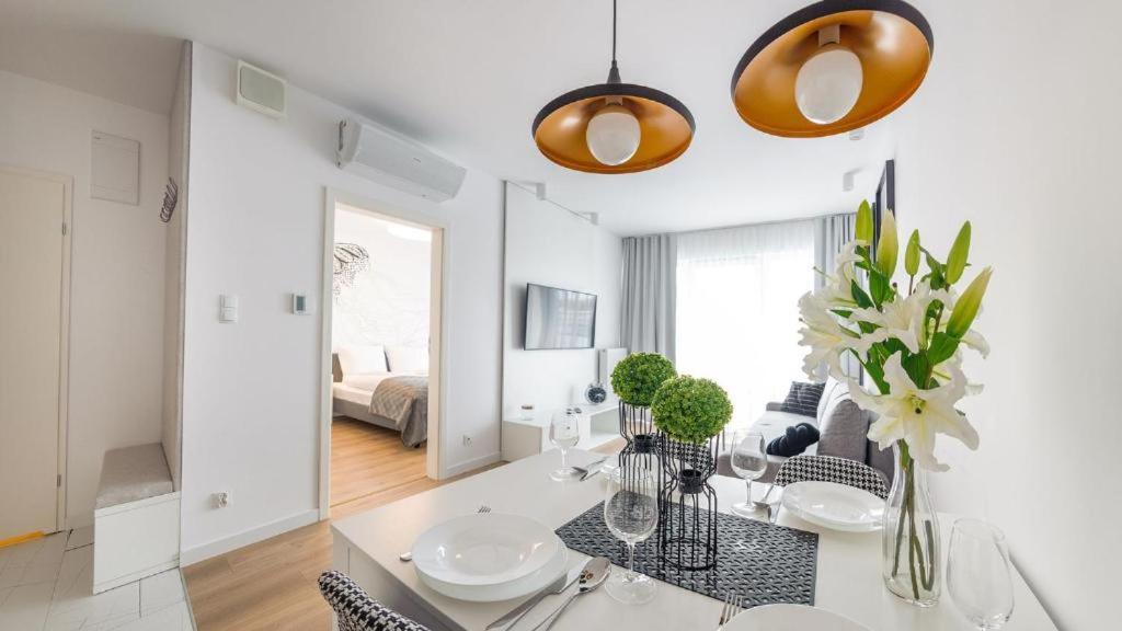 Apartamenty Kasprowicza 20A Klimatyzacja Basen Fintess Sauny Parking Bawialnia Zmywarkataras Wysoki Standard W Pelni Wyposazony Kolobřeh Exteriér fotografie