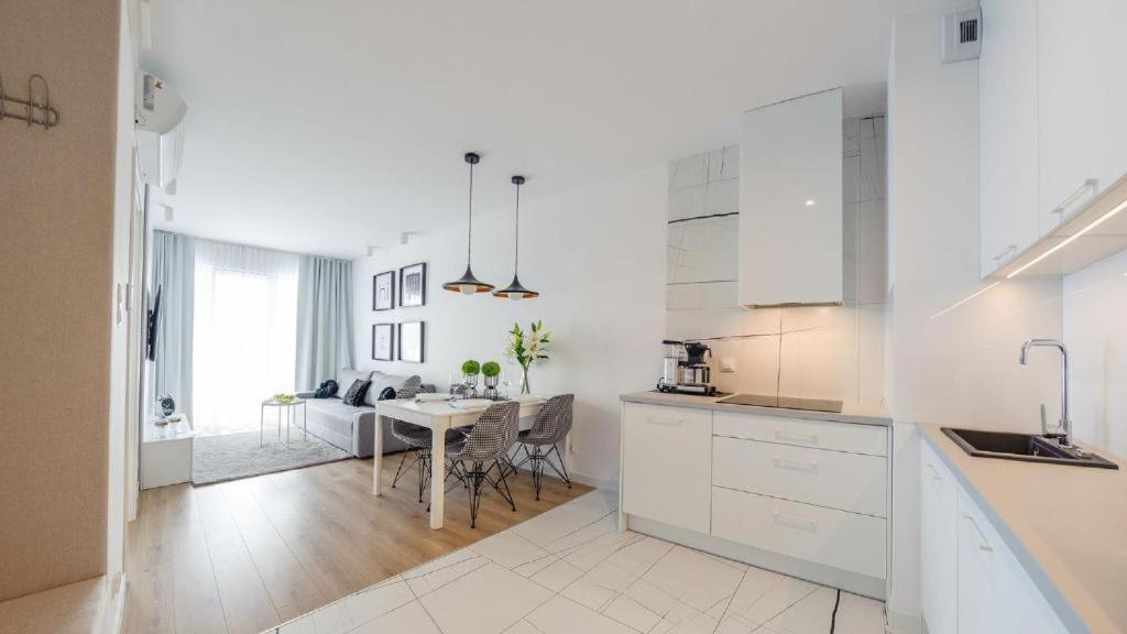Apartamenty Kasprowicza 20A Klimatyzacja Basen Fintess Sauny Parking Bawialnia Zmywarkataras Wysoki Standard W Pelni Wyposazony Kolobřeh Exteriér fotografie
